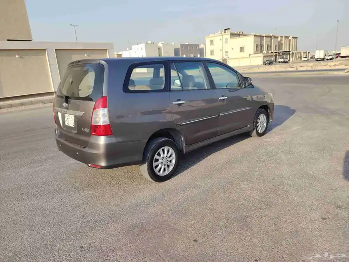 تويوتا انوفا 2013 6