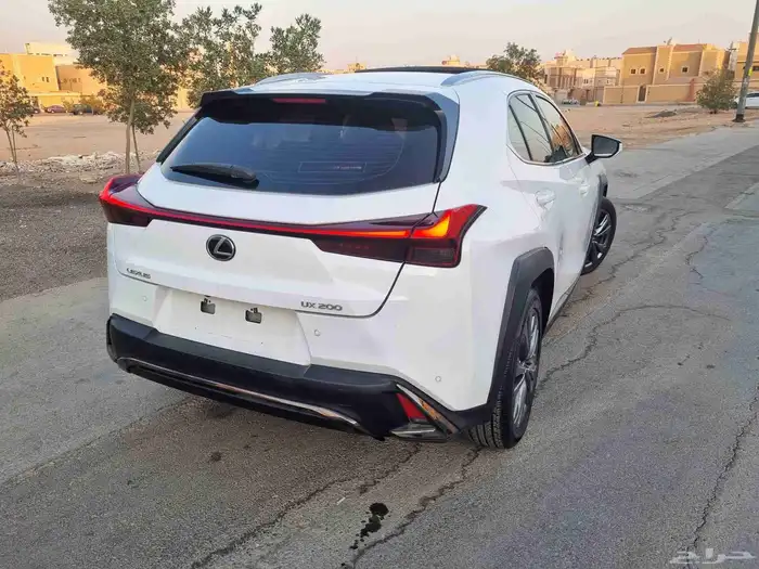 لكزس 2020 يو اكس UX 2