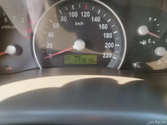 اللبيع كيا كارنيفال موديل 2006 5