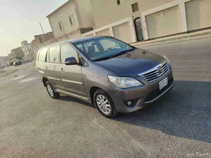 تويوتا انوفا 2013 4