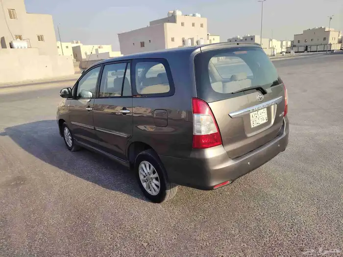 تويوتا انوفا 2013 8