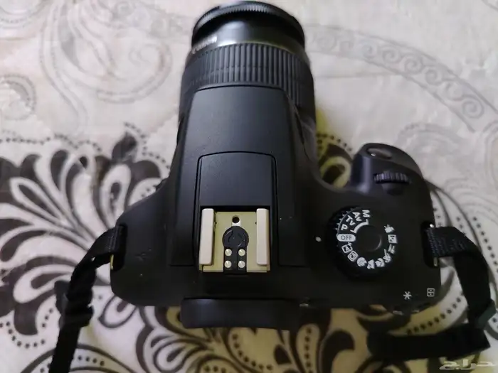 camera canon 4000d. laptop hp core i5 u 13 0