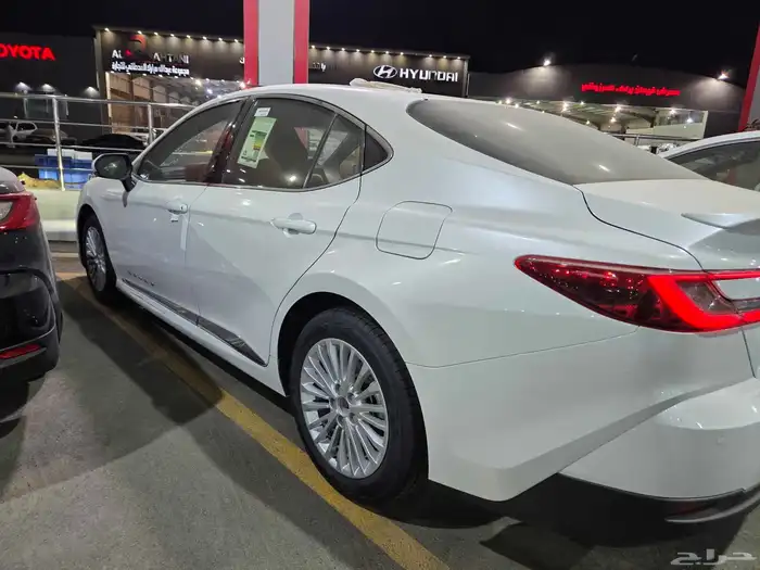 تويوتا كامري ال اي 2025 بنزين 3