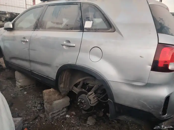 كيا سورنتو تشليح موديل 2014 3