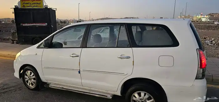 انوفا 2010 للبيع 2