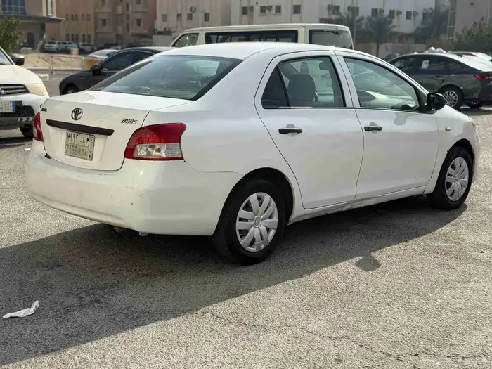 تويوتا يارس قير عادي Toyota Yaris manual transmission 200 1