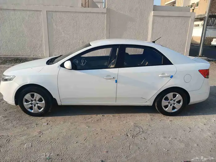 كيا سيراتو 2012 4