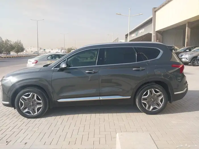 للبيع هونداي سنتافيه موديل 2023 1