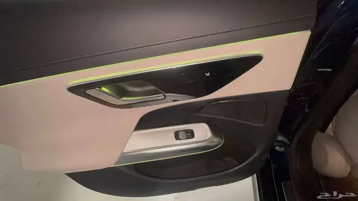 مملوكة لدي العصيمي قيد الشحن مرسيدس E200 2025 12