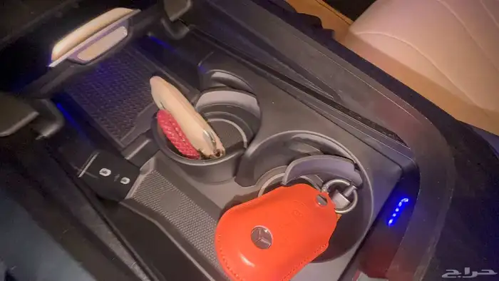 مملوكة لدي العصيمي قيد الشحن مرسيدس E200 2025 21