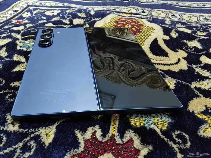 جلاكسي فولد 6 5