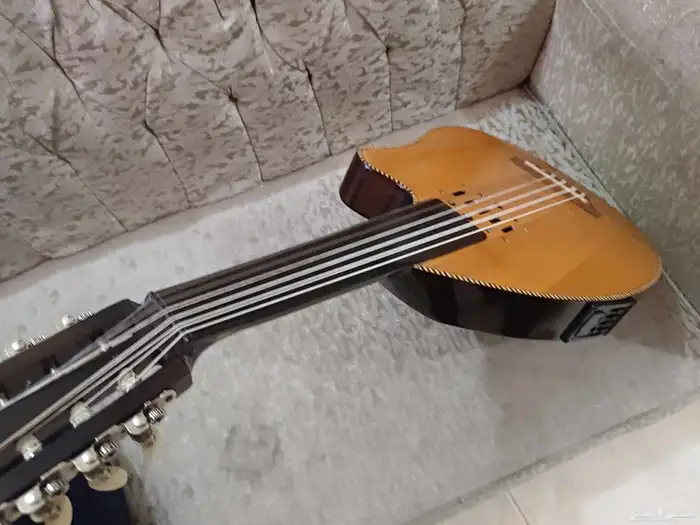 عود كهربائي عزف صوت رخيم وقمه العذوبه 1