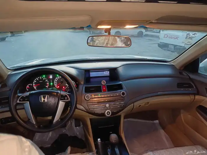 للبيع هوندا اكورد موديل 9 4