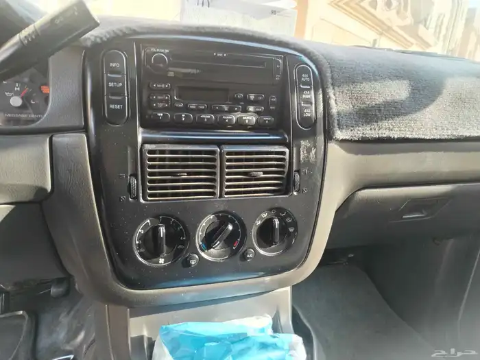 فورد اكسبلور 2005 9