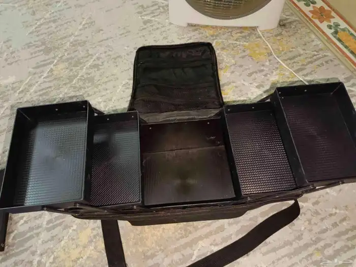 شنطة مكياج 0