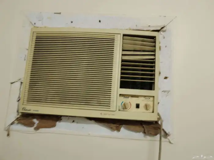 مكيف و ثلاجه تعمل بصوره جيده و دولاب للبيع في الخبر الجنوبيه 2