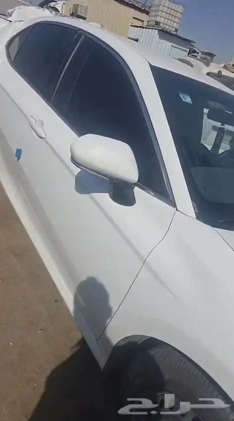 تشليح وبيع قطع غيار كامري  2020   لون-ابيض ثلجي- 2