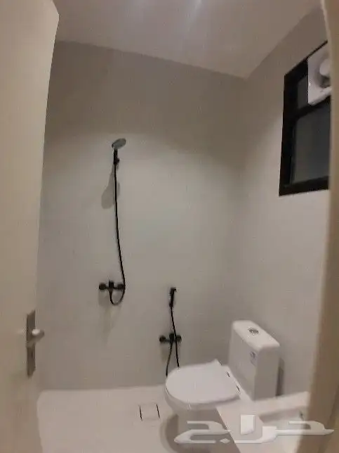 للبيع روف علوي مع ملحق تشطيب راقي 8غرف مخطط هيف 650الف 17