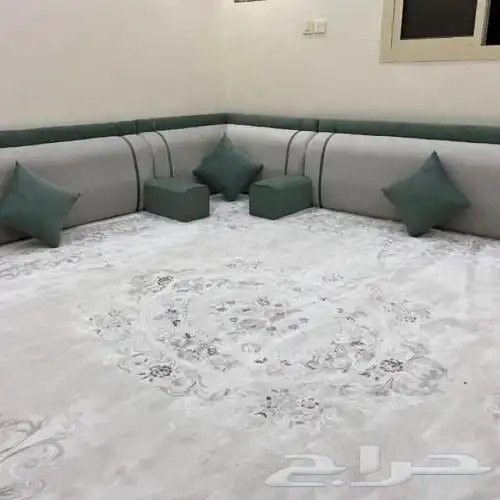 كنبات مودرن ستائر وفي مساند خشب و اسفنج تفصيل و تنجيد 3