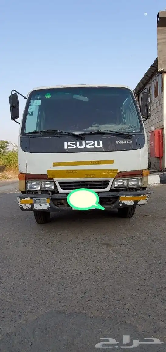 للبيع قلاب ايسوزو 3طن موديل 2002 مفحوص والاستماره منتهي 2