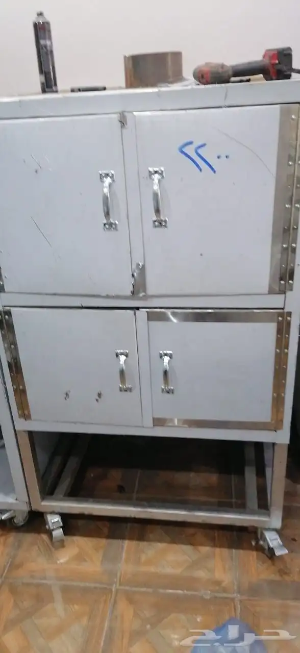 تفيصل استيل وافرام وطاولات ومداخن استيل ومطاعم 7