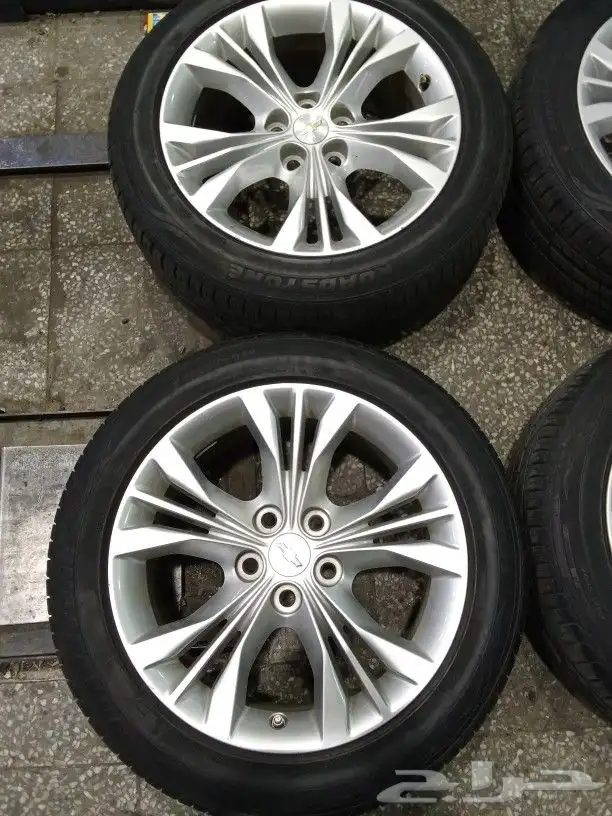 جنوط امبالا اصلي وكاله مستخدم نظيف مع الكفرات مقاس 18 3