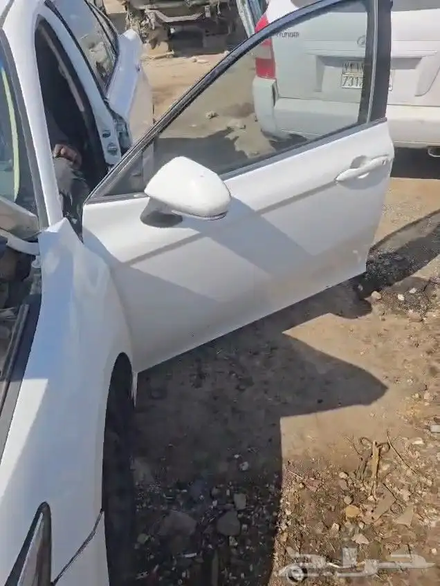 تشليح وبيع قطع غيار كامري  2020   لون-ابيض ثلجي- 3