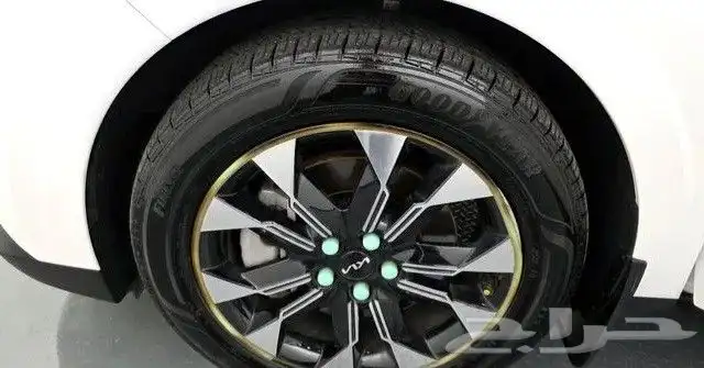 كيا كرنفال بنزين 4