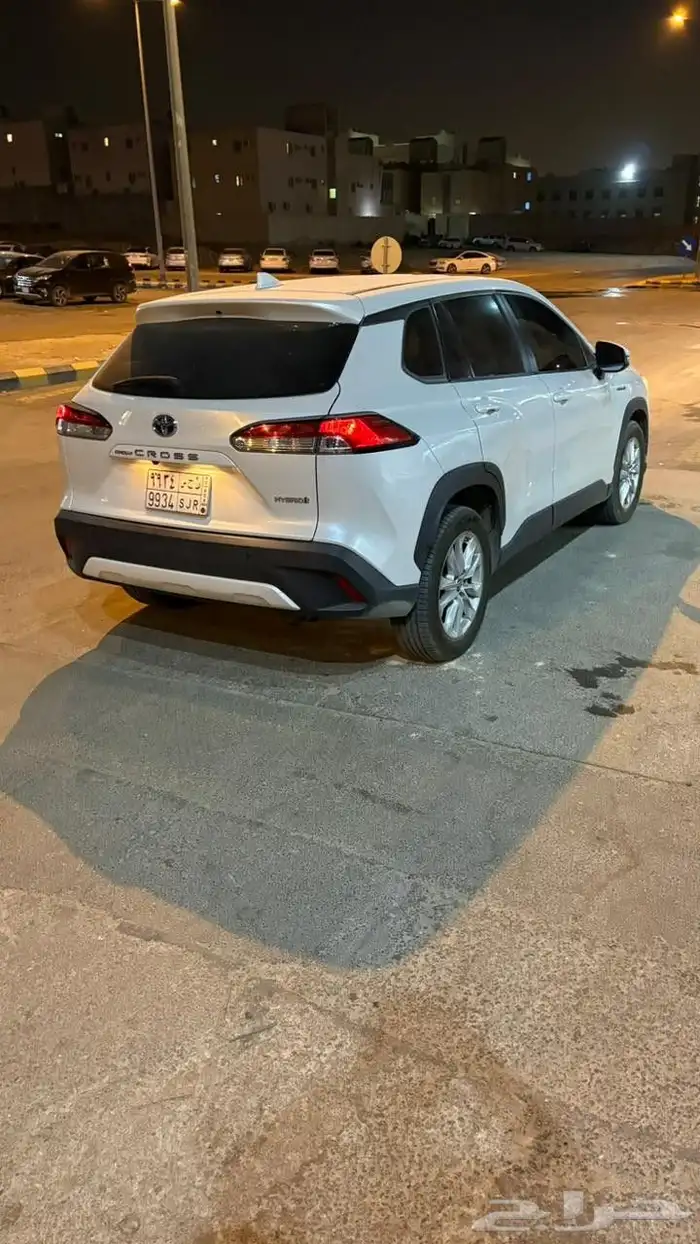 كرولا كروس 2023 3