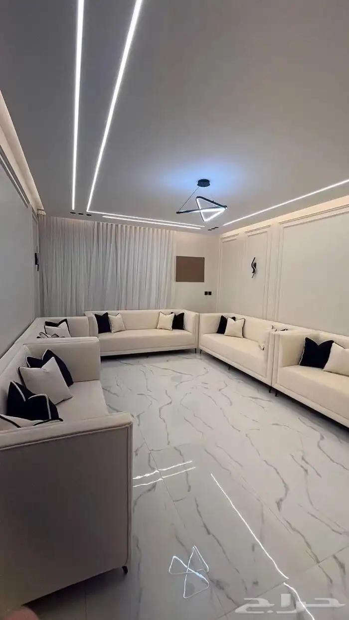 كنبات مودرن ستائر وفي مساند خشب و اسفنج تفصيل و تنجيد 5