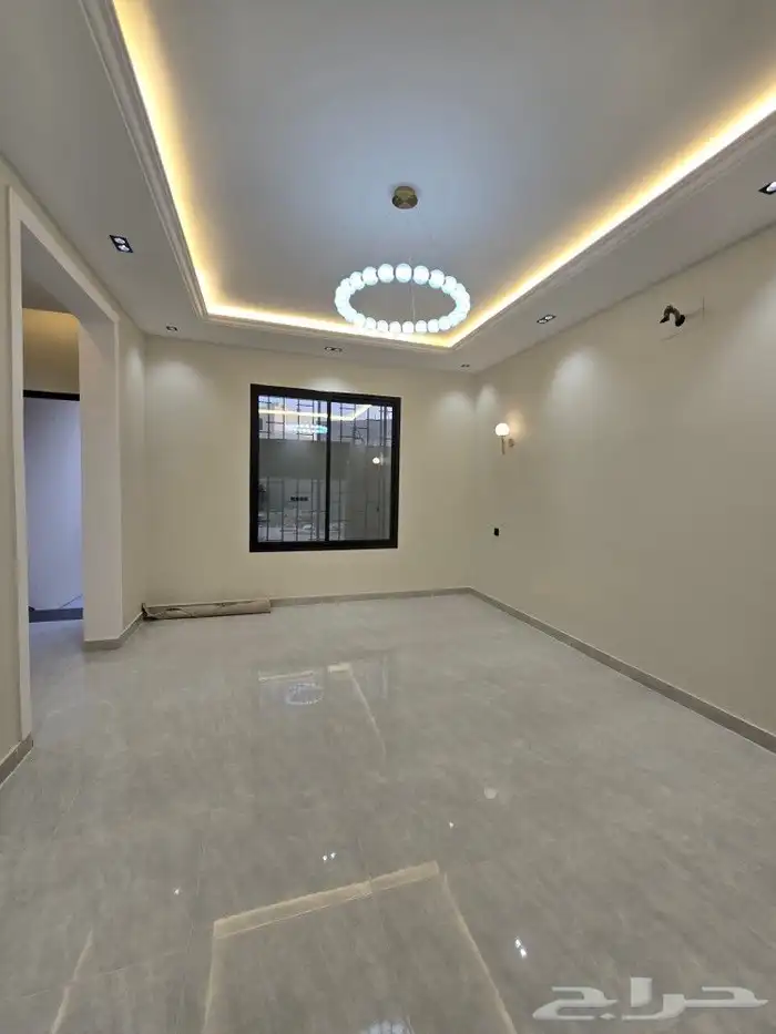 للبيع أدوار ارضيه 6غرفVIPحوش مدخل سياره580ألف مقابل نادي ضمك 9