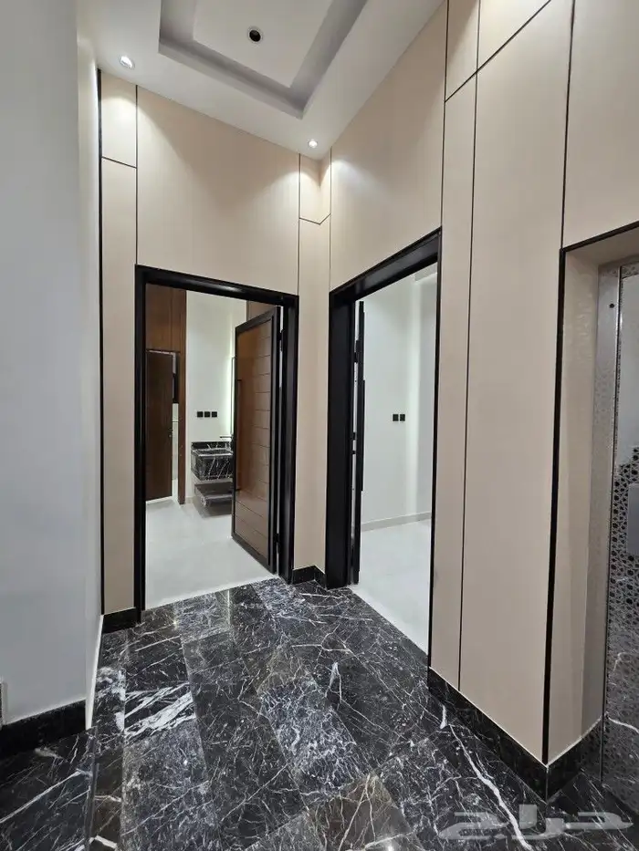 للبيع روف علوى مع ملحق تشطيبVIPحوش وبايكه700 ألف درة المحالة 7