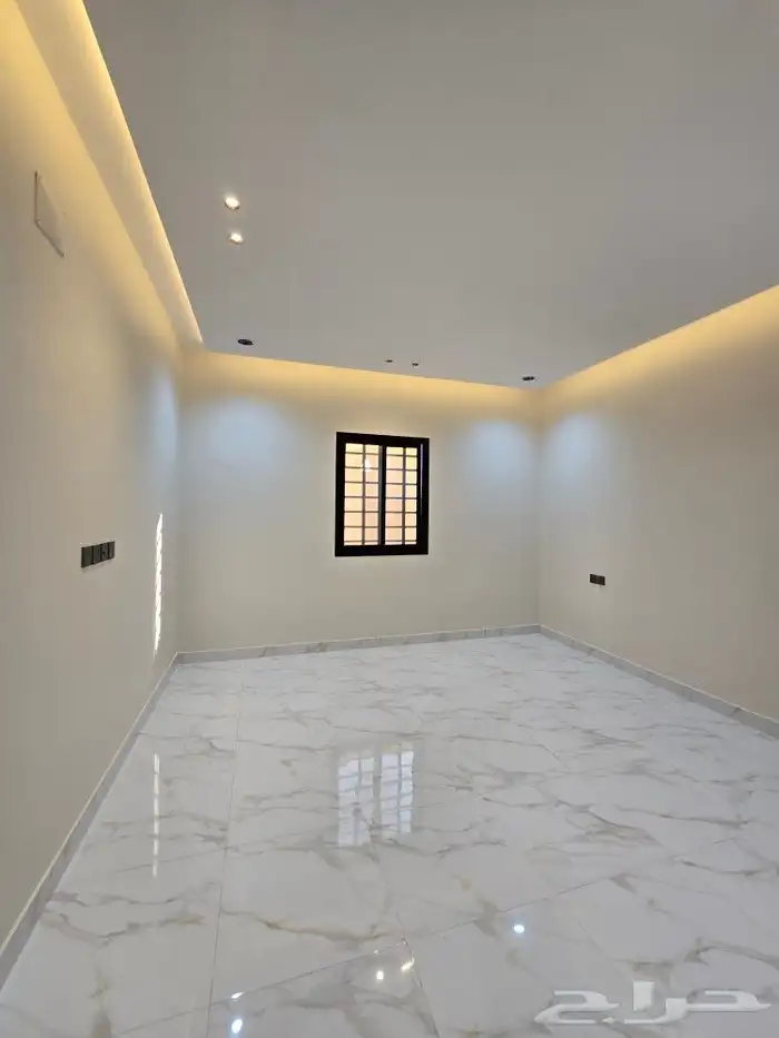 للبيع دور أرضي 6غرف بحوش ومدخل سياره من550 ألف طريق الثمانين 24