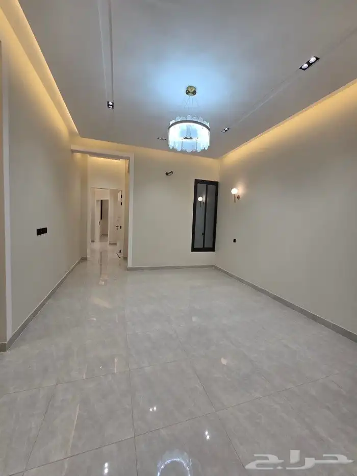 للبيع أدوار ارضيه 6غرفVIPحوش مدخل سياره580ألف مقابل نادي ضمك 13