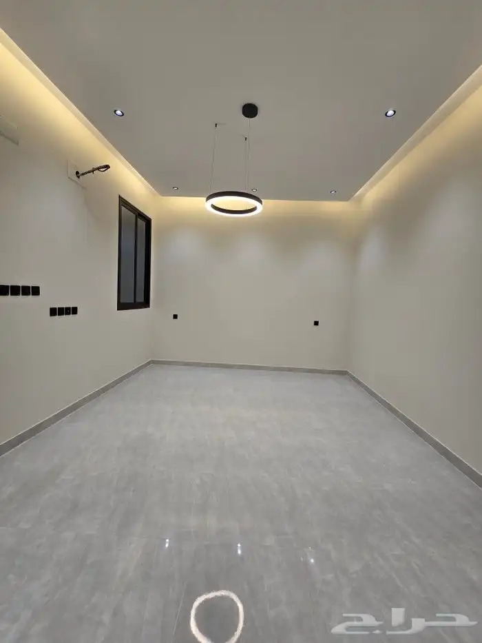 للبيع أدوار ارضيه 6غرفVIPحوش مدخل سياره580ألف مقابل نادي ضمك 19