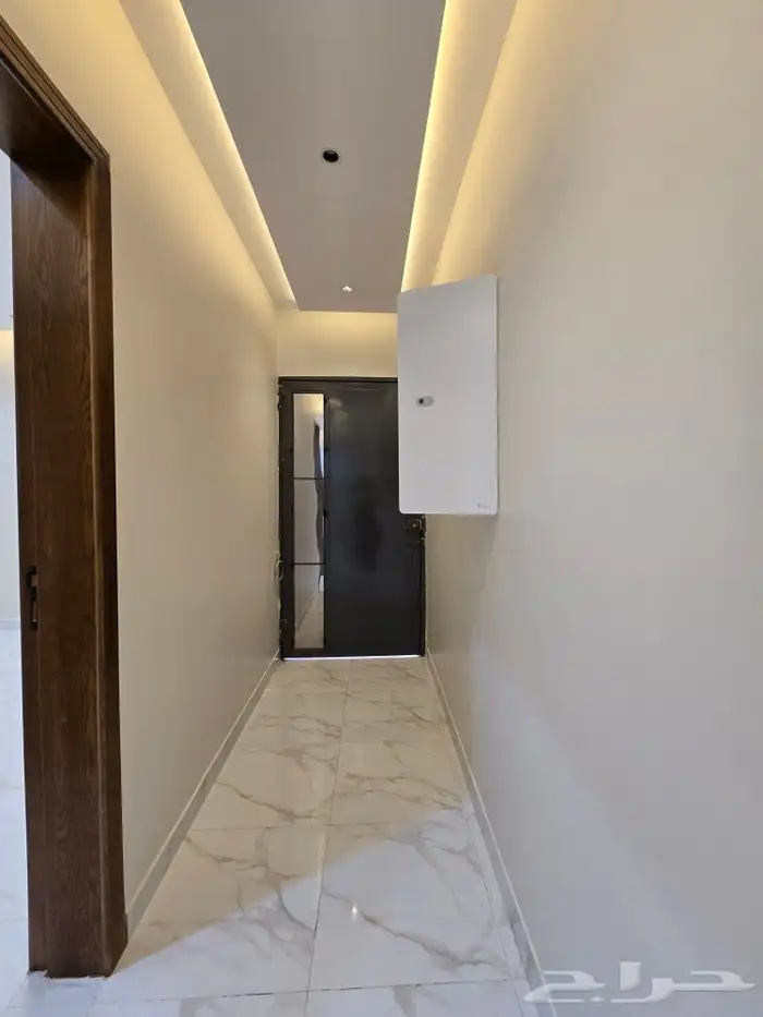 للبيع دور أرضي 6غرف بحوش ومدخل سياره من550 ألف طريق الثمانين 13