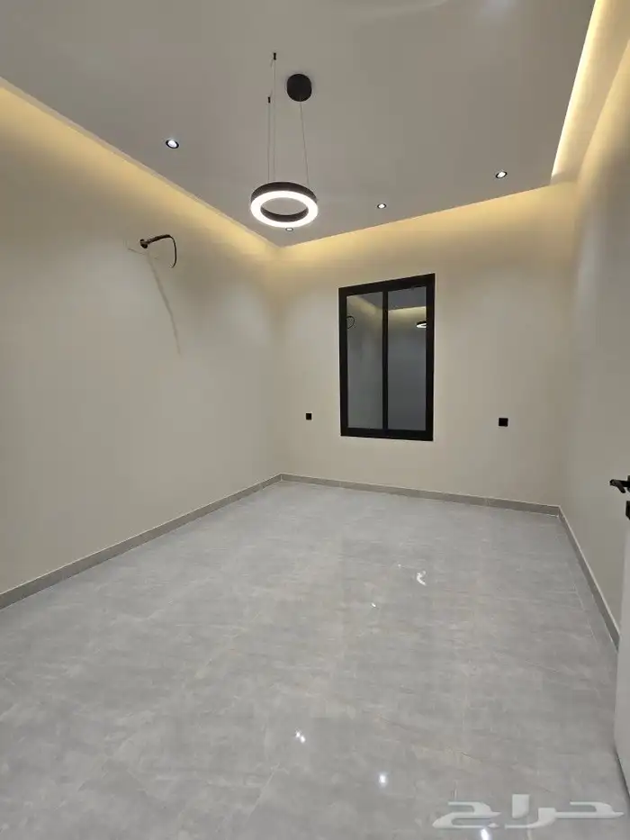 للبيع أدوار ارضيه 6غرفVIPحوش مدخل سياره580ألف مقابل نادي ضمك 18