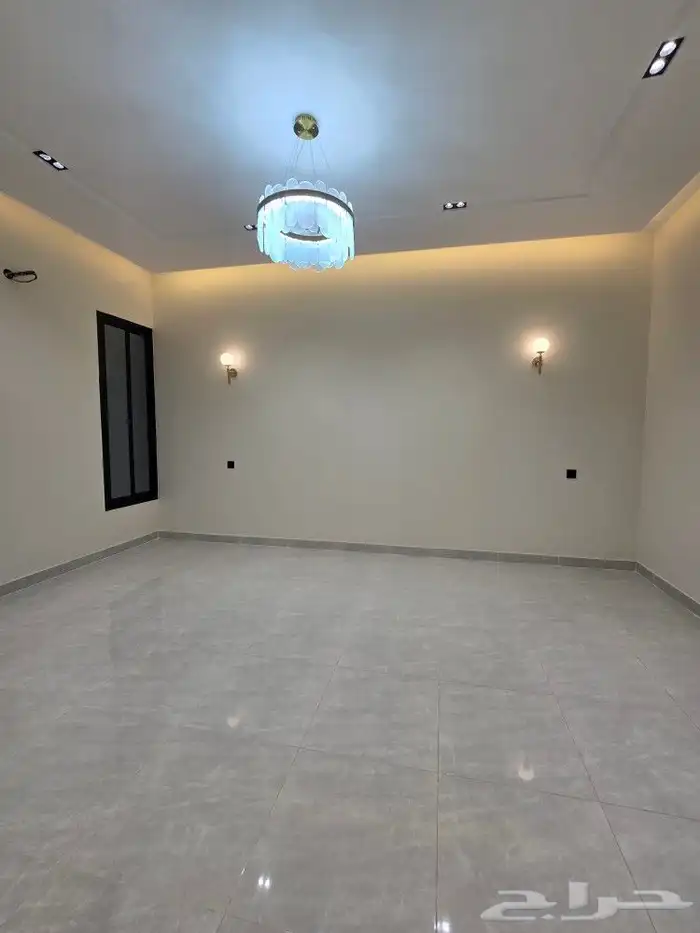 للبيع أدوار ارضيه 6غرفVIPحوش مدخل سياره580ألف مقابل نادي ضمك 16