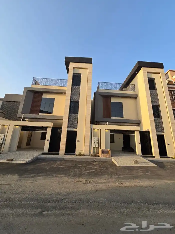 للبيع أدوار ارضيه 6غرفVIPحوش مدخل سياره580ألف مقابل نادي ضمك 2