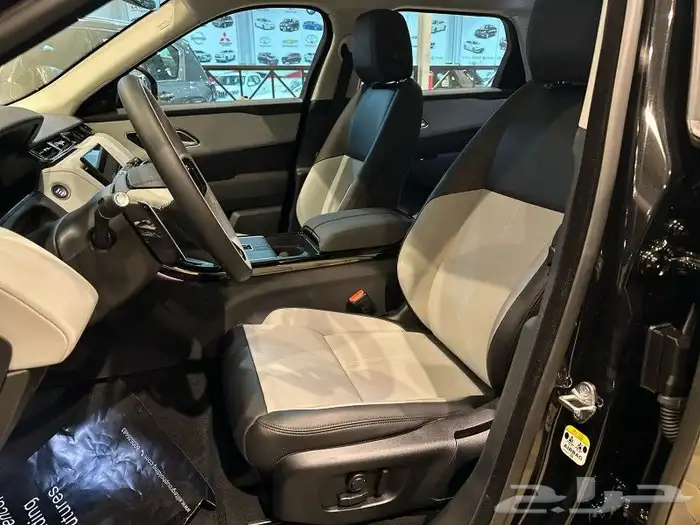 لاند روفر فيلار 2025 3