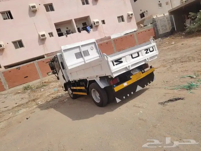 قلاب ايسوزو 2010 للبيع جدة ابحر الشمالية 3