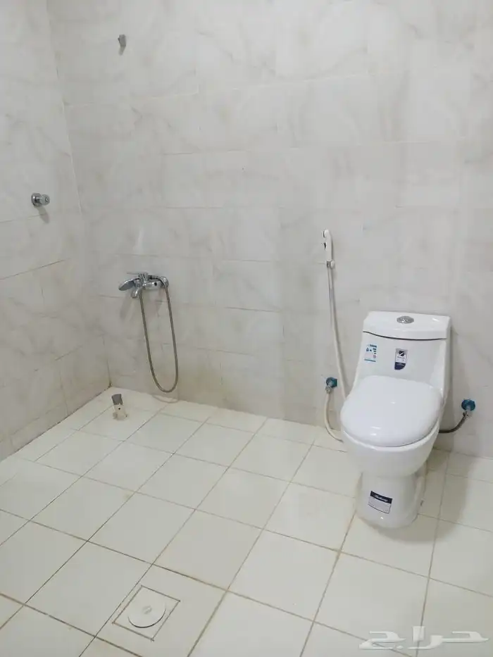 شقة للايجار بالمخطط الشرق 2