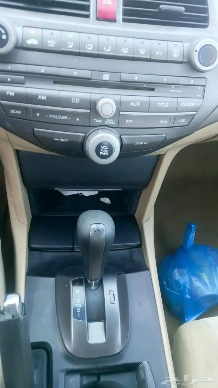 للبيع هوندا اكورد موديل 9 1