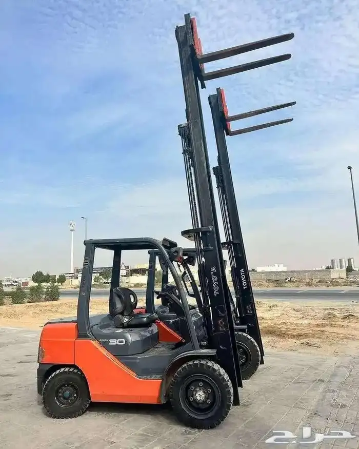 فوركلفت للايجار رافعه شوكيه للايجار رافعات فوركلفت 6