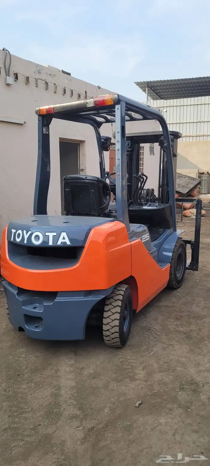 للبيع رافعة شوكية تويوتا 2.5 طن 0