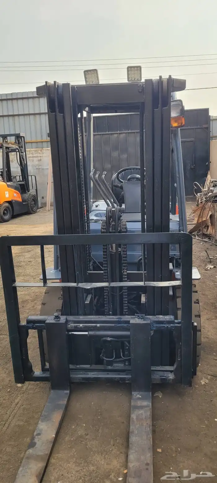 للبيع رافعة شوكية تويوتا 2.5 طن 4