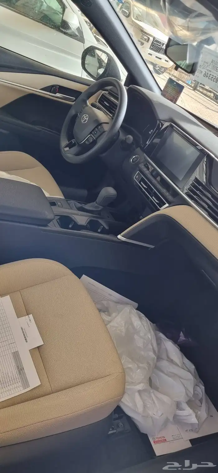 تويوتا كامري 2025بنزينE 6