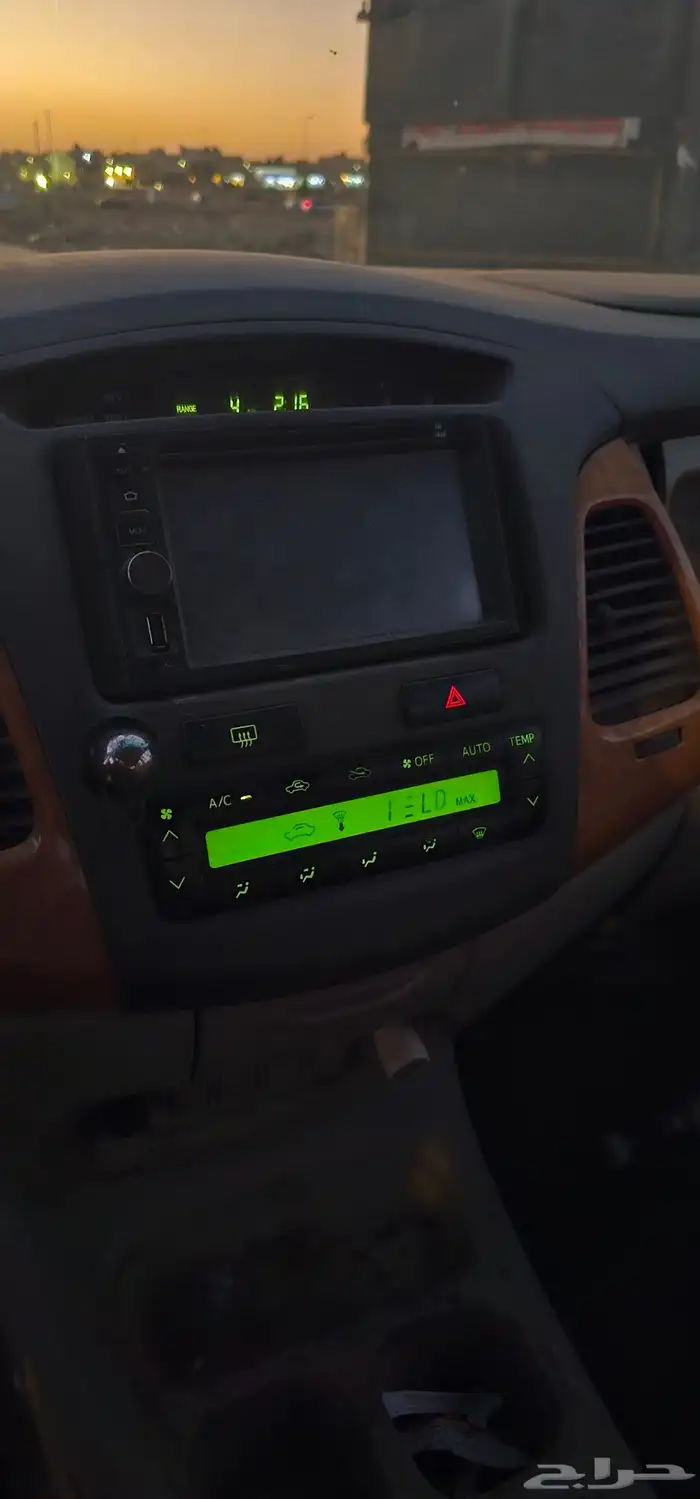 انوفا 2010 للبيع 12