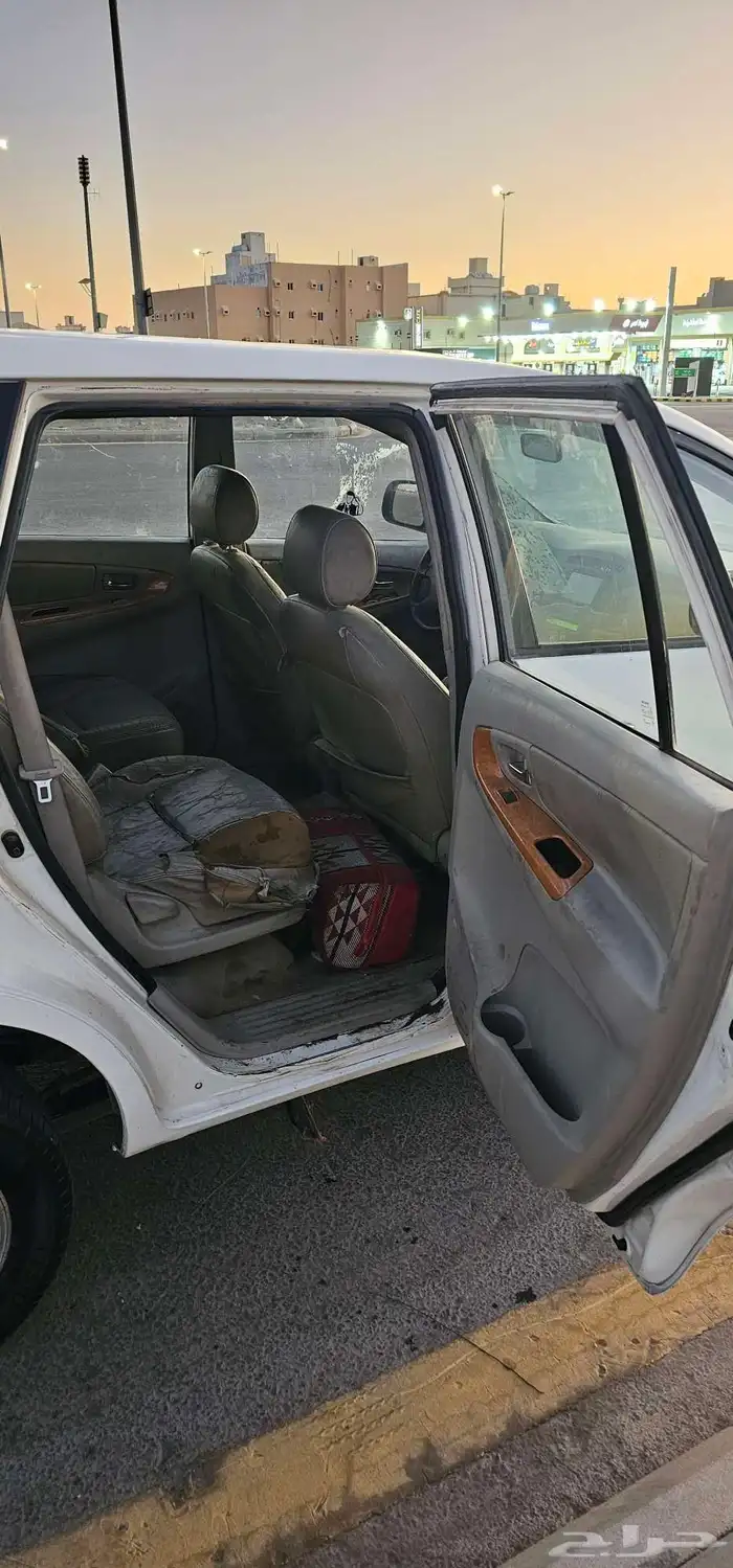 انوفا 2010 للبيع 7