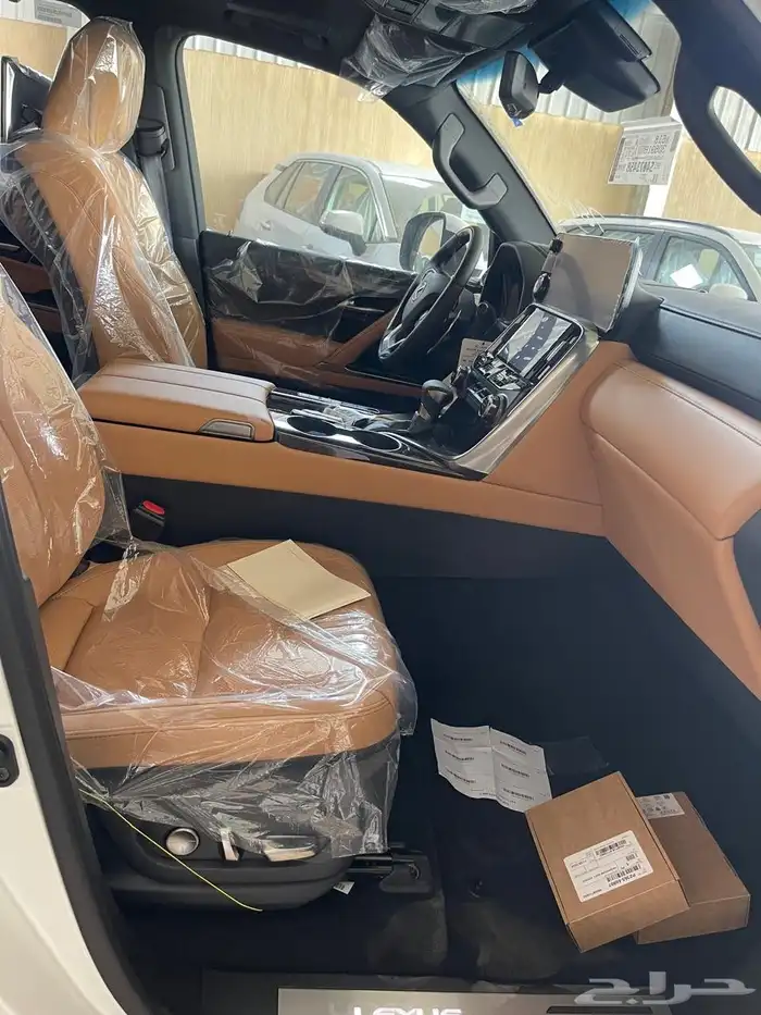 لكزس LX600 BB بنزين 2025 3